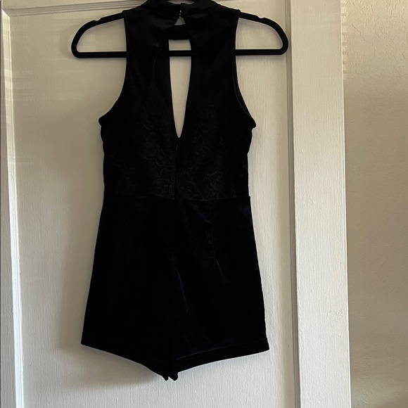 Forever 21 Black Velvet Sleeveless Romper - Picture 3 of 10